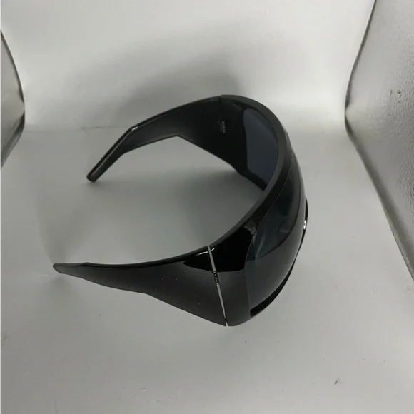 Oversized Black Shield Visor Sunglasses - Picture 5 of 9